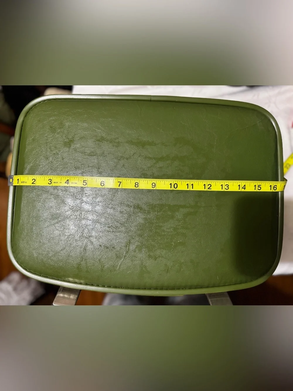 Vintage 1960s/1970’s Green Hard Vinyl Suitcase